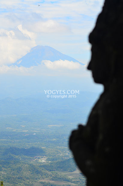 PUNCAK SUROLOYO