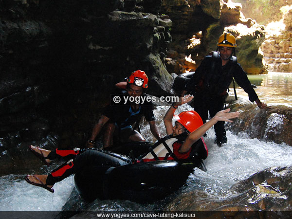 KALISUCI CAVE TUBING