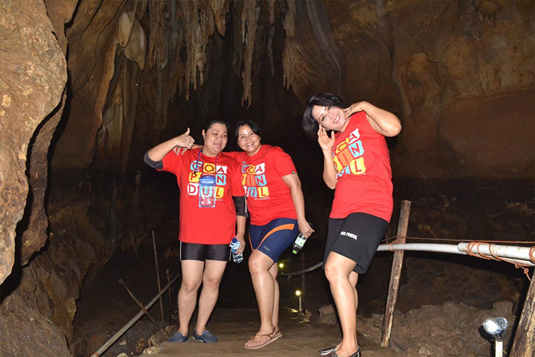 CAVE TUBING GUA PINDUL