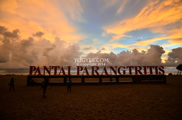 Pantai Parangtritis, Tempat Wisata di Bantul
