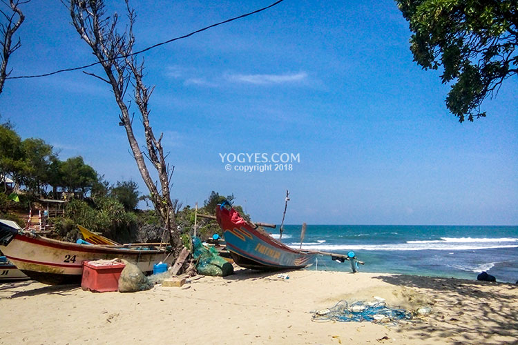 Pesona Pantai Indrayanti Di Gunungkidul Kompasianacom