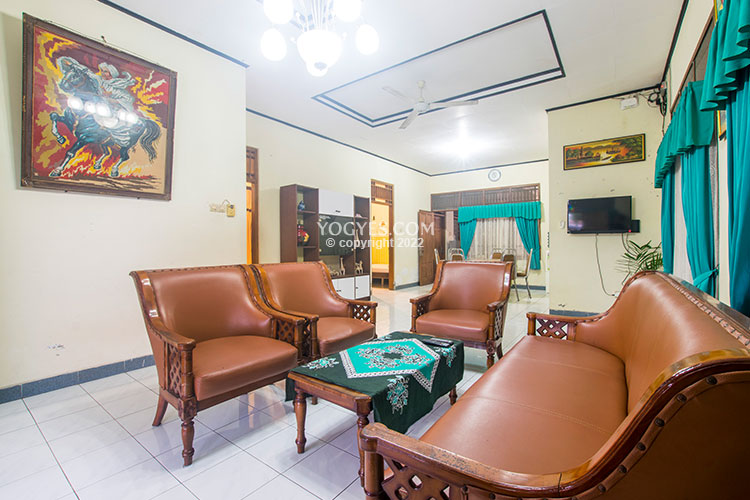 untuk jogja di rombongan hotel Ruang Homestay: Keluarga Abel