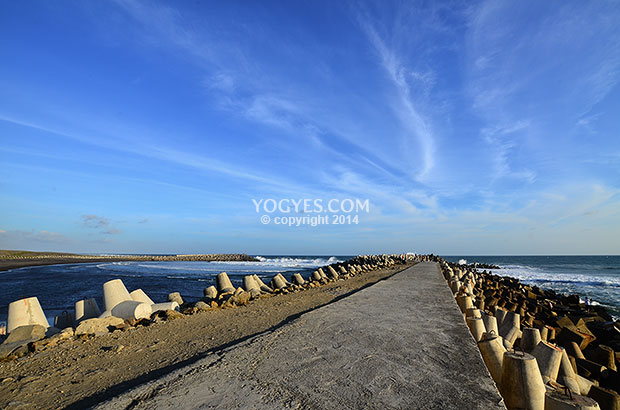 Foto #3 (Pantai Glagah)