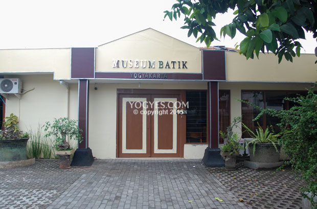 Museum Batik (10 Museum Menarik yang Layak Dikunjungi di 