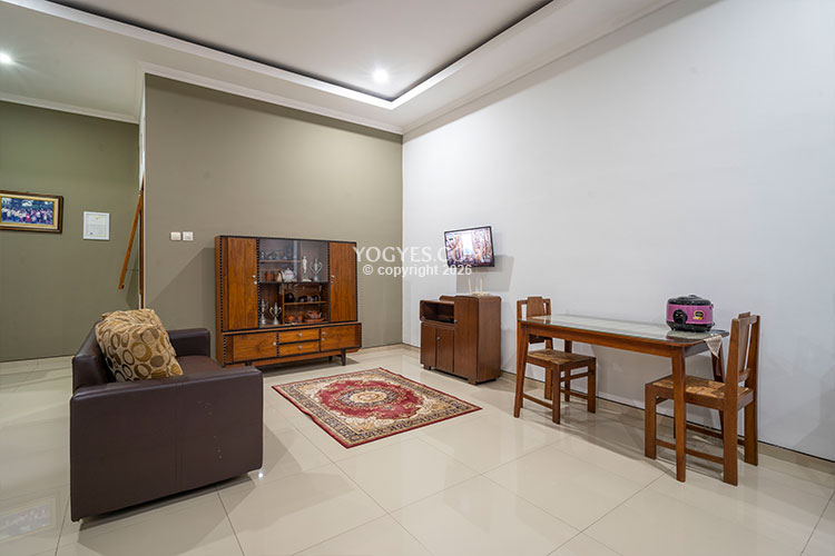d uti homestay