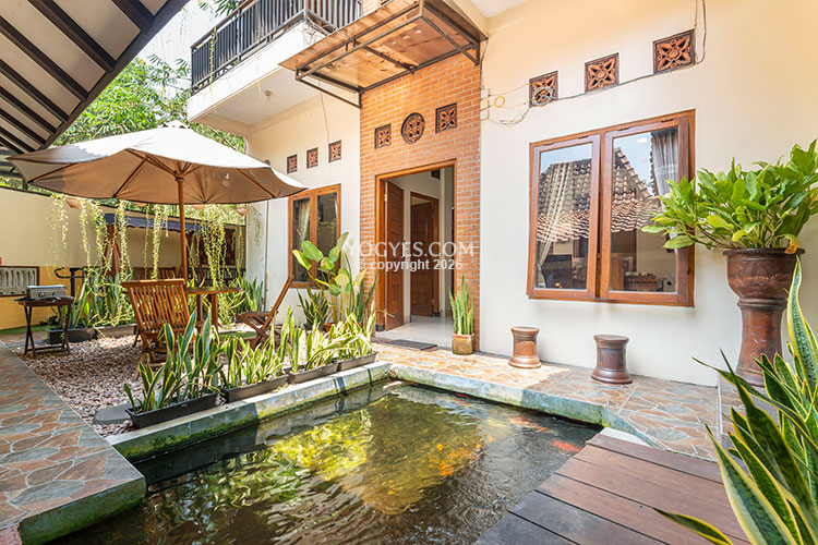 girly homestay
