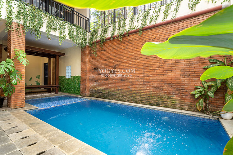 girly homestay