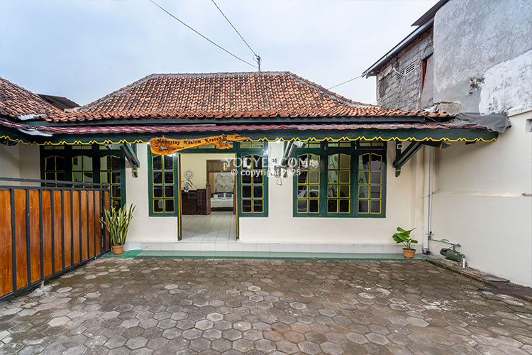 homestay ndalem kraton 99