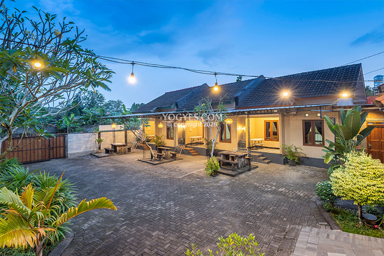 rumah uti family homestay